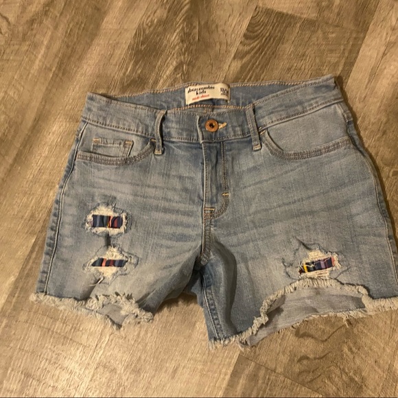 Like new Abercrombie girls MIDI Denim shorts - Picture 3 of 5